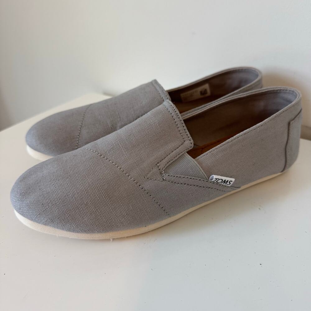 TOMS Redondo Flats shoe Woman’s size 8 Gray Casual Slip On